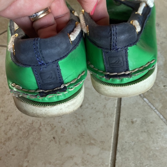 Sperry green and navy preppy shoes - Picture 4 of 6